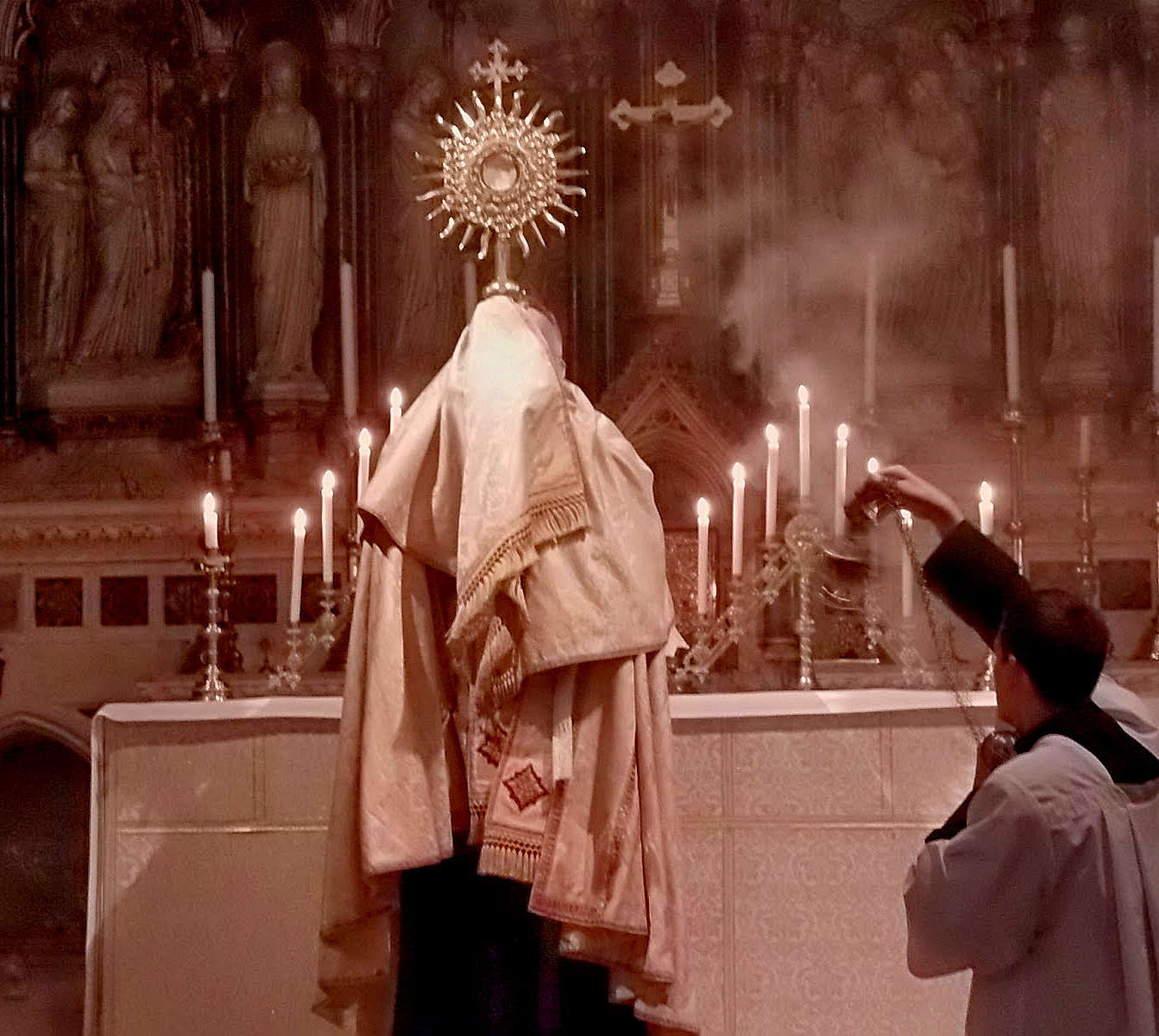 _resources/The Spirit of England - The Triumph of Anglo-Catholicism 1/f9613121753fffa5ec6cd644b888afa6_MD5.png